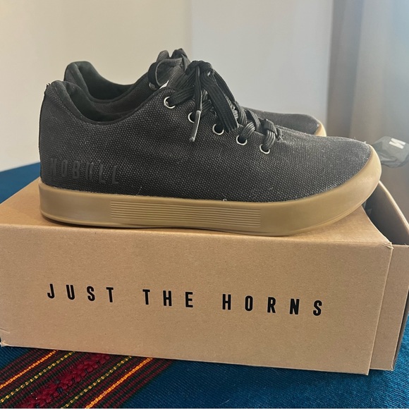 Nobull Gum Canvas Trainer Black- Women’s Size 6 - Picture 3 of 8